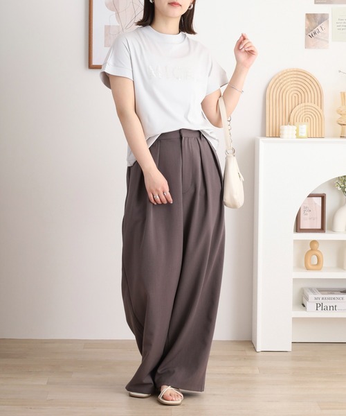 EGLANTINE(エグランティーヌ)の「EGLANTINE MICAスパンコールロゴ半袖Tシャツ【日本製】(Tシャツ/カットソー・レディース・ブラック/イエロー/オフホワイト/ラベンダー/シルバーグレー・40)」の17枚目の写真