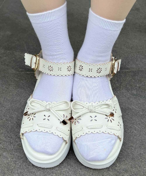 F i.n.t(フィント)の「レース風カットワーク厚底サンダル/ fint フィント(サンダル・レディース・オフホワイト/ブラック・S/M/L)」の3枚目の写真