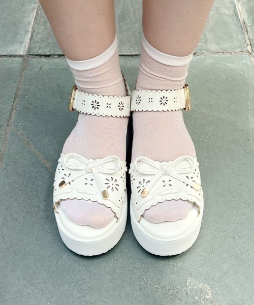 F i.n.t(フィント)の「レース風カットワーク厚底サンダル/ fint フィント(サンダル・レディース・オフホワイト/ブラック・S/M/L)」の21枚目の写真