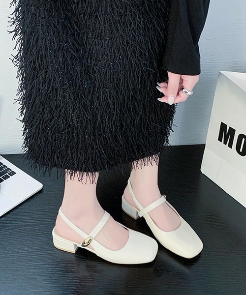 aimoha(アイモハ)の「ストラップパンプス (SS)(パンプス・レディース・ブラック/ホワイト・24.5cm/23.0cm/24.0cm/25.0cm/23.5cm)」の5枚目の写真