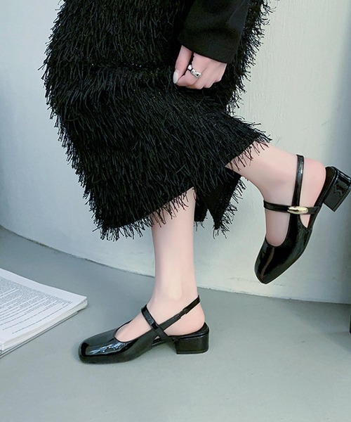 aimoha(アイモハ)の「ストラップパンプス (SS)(パンプス・レディース・ブラック/ホワイト・24.5cm/23.0cm/24.0cm/25.0cm/23.5cm)」の9枚目の写真