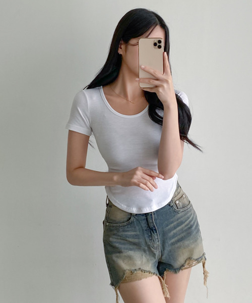 VIVID LADY(ビビッドレディー)の「ラウンドヘム ショート丈 半袖Tシャツ(Tシャツ/カットソー・レディース・ネイビー/アイボリー/ブラック/カーキ/グレー・FREE)」の20枚目の写真