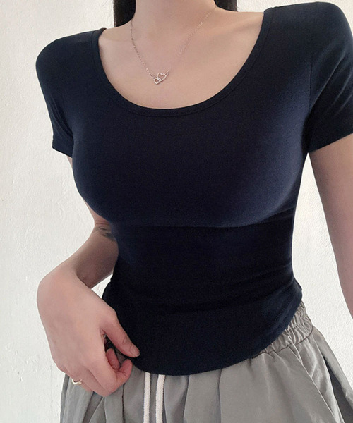 VIVID LADY(ビビッドレディー)の「ラウンドヘム ショート丈 半袖Tシャツ(Tシャツ/カットソー・レディース・ネイビー/アイボリー/ブラック/カーキ/グレー・FREE)」の10枚目の写真