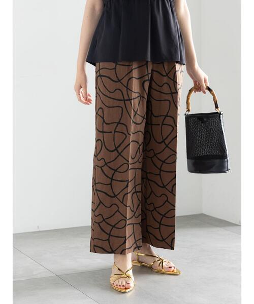 Te chichi（テチチ）の「プリントアソートレーヨンリネンパンツ《2025summer catalog item》（その他パンツ・レディース・オフホワイト/ブラウン/ネイビー/ベージュ・F）」の3枚目の写真