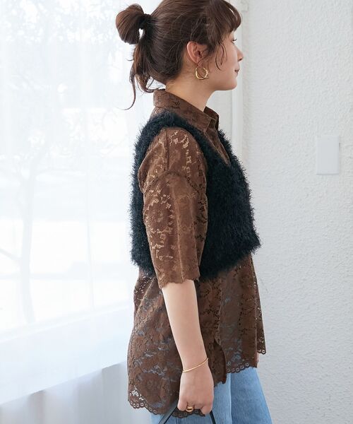 le.coeur blanc（ルクールブラン）の「シャギーUネックベスト（ベスト・レディース・ブラック/グレイッシュベージュ・38）」の10枚目の写真