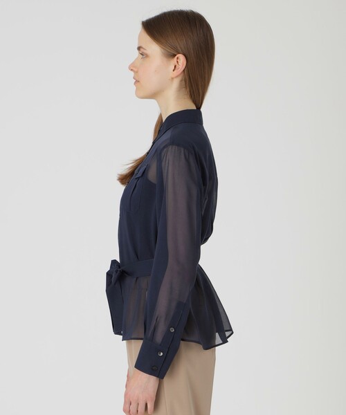 BLUE LABEL CRESTBRIDGE(ブルーレーベルクレストブリッジ)の「スパンボイルライクタイプライターブラウス(シャツ/ブラウス・レディース・ベージュ/ダークネイビー・36/38)」の4枚目の写真