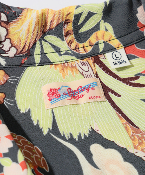 SUN SURF(サンサーフ)の「SUN SURF / サンサーフ ザ トライアングラー ファイト(シャツ/ブラウス・メンズ・ブラック・X-LARGE/LARGE)」の4枚目の写真