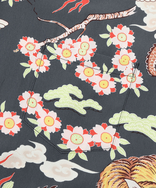 SUN SURF(サンサーフ)の「SUN SURF / サンサーフ ザ トライアングラー ファイト(シャツ/ブラウス・メンズ・ブラック・X-LARGE/LARGE)」の14枚目の写真
