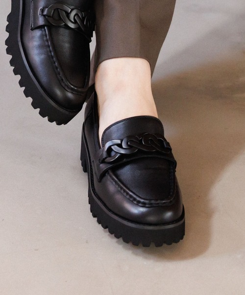 HIMIKO（ヒミコ）の「【HIMIKO】【ZOZOTOWN限定】メタルモチーフトラックソールローファー/650301（ローファー・レディース・ブラウン/ブラック/アイボリー・22.0cm/22.5cm/23.0cm/23.5cm/24.0cm/24.5cm/25.0cm/25.5cm）」の19枚目の写真