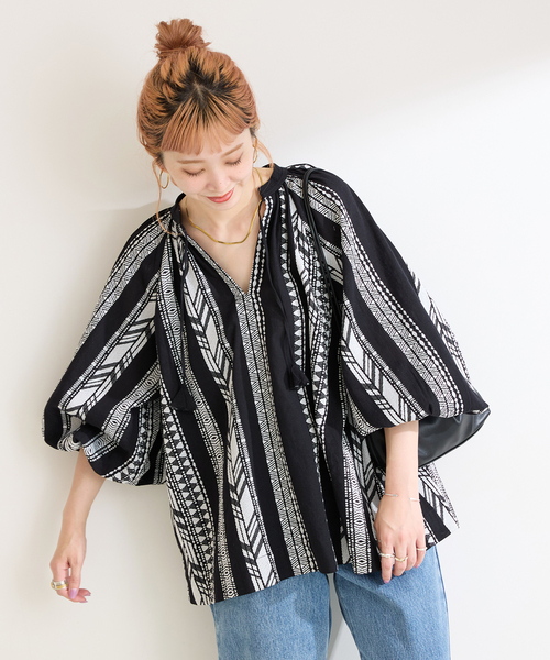 B.C STOCK(ベーセーストック)の「手洗い可 / ジャカードスキッパーブラウス(シャツ/ブラウス・レディース・ホワイト/ブラック・FREE)」の8枚目の写真