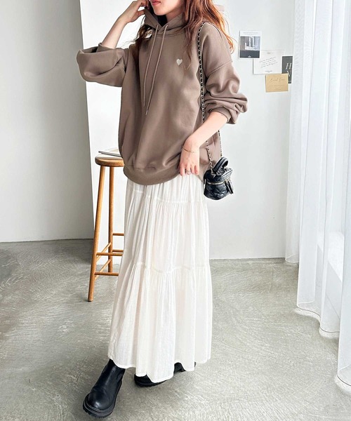 GeeRA（ジーラ）の「ゆるっとあったか裏起毛！ハートワンポイント刺繍裏起毛オーバーサイズスウェットパーカー（パーカー・レディース・オートミール/モカ/杢グレー/ブラック・MEDIUM/LARGE/X-LARGE）」の18枚目の写真