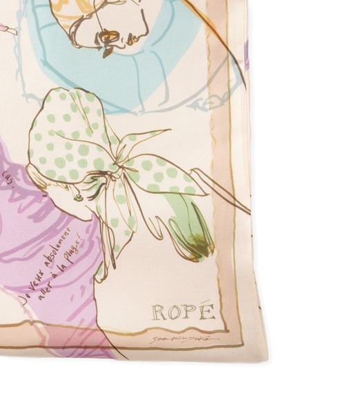 ROPE'（ロペ）の「【YUKO SAEKI for ROPE’・コラボ】スカーフ柄プリント シルクトートバッグ【A4対応】（トートバッグ・レディース・ベージュ/ホワイト・FREE）」の4枚目の写真