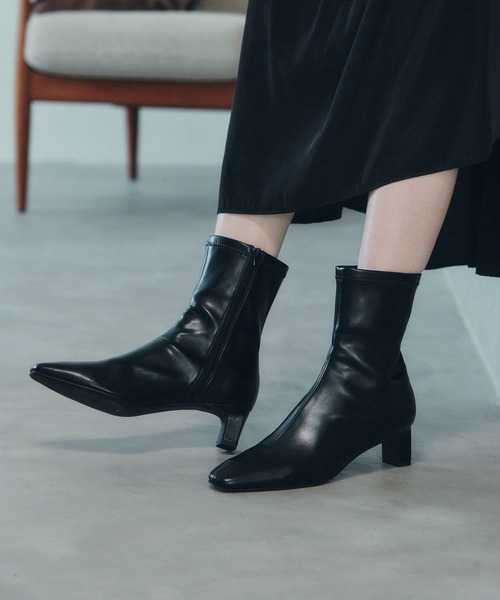 YECCA VECCA(イェッカヴェッカ)の「ストレッチミドルブーツ(ブーツ・レディース・ブラウン/ブラック・23.5cm/22.5cm/24.5cm)」の6枚目の写真