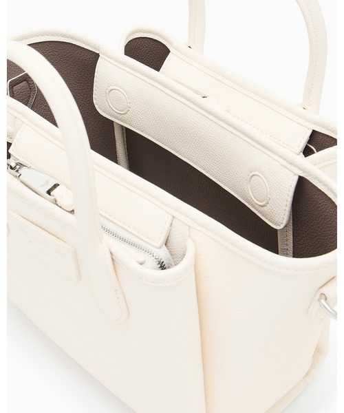 EMPORIO ARMANI（エンポリオアルマーニ）の「【エンポリオ アルマーニ】ショッパー パルメラート仕上げ スモール（ショルダーバッグ・レディース・レッド/ブラック/ベージュ/ホワイト・FREE）」の12枚目の写真