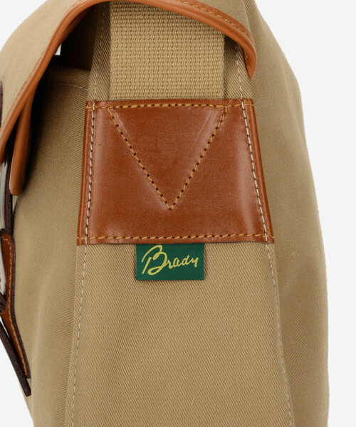 Brady | ARIEL TROUT LARGE（ショルダーバッグ）｜BRADY（ブレディー