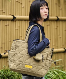 KiU（キウ）の「スクエアパデッドマルチパーパストートバッグ（14.5L）（トートバッグ）」