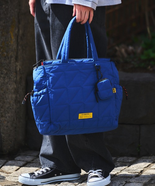 KiU(キウ)の「スクエアパデッドマルチパーパストートバッグ(14.5L)(トートバッグ・レディース・ブラック/カーキ/アイボリー/ブルー・FREE)」の13枚目の写真