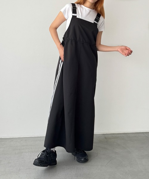 CANAL JEAN(キャナルジーン)の「サイドラインジャンパ―スカート(ジャンパースカート・レディース・ブラック/チャコール・マルチサイズ)」の13枚目の写真