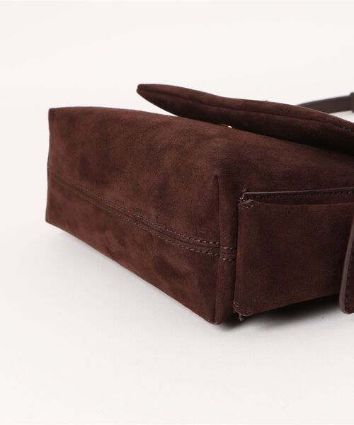 Khai カイ スエードルーシュドフラップサイドポケットトップハンドル