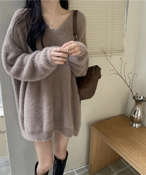 cammie(キャミー)の「Vネックシャギールーズニット(ニット/セーター・レディース・ベージュ/ブラック/アイボリー・FREE)」の15枚目の写真
