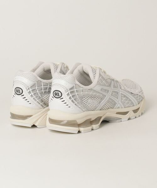 ASICS(アシックス)の「GEL-NIMBUS 10.1 / ゲルニンバス 10.1(スニーカー・メンズ・ホワイト×シルバー・24/24.5/28/29/23.5/25/23/25.5/27/26/26.5/27.5/28.5)」の12枚目の写真