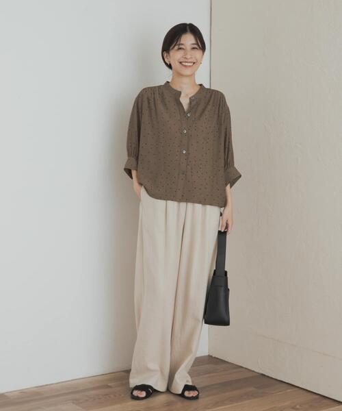 URBAN RESEARCH DOORS(アーバンリサーチドアーズ)の「楊柳ドット5分袖ブラウス(シャツ/ブラウス・レディース・カーキ/ブラック・MEDIUM)」の8枚目の写真