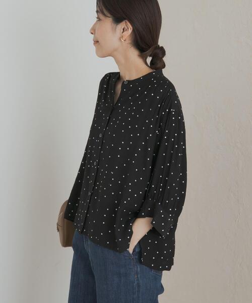 URBAN RESEARCH DOORS(アーバンリサーチドアーズ)の「楊柳ドット5分袖ブラウス(シャツ/ブラウス・レディース・カーキ/ブラック・MEDIUM)」の20枚目の写真