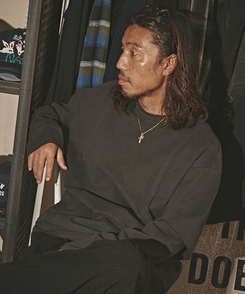 ALL RUNS（オールランズ）の「フェイクレイヤード ロングスリーブカットソー（Tシャツ/カットソー・メンズ・ホワイト/チャコール・L/M）」の21枚目の写真