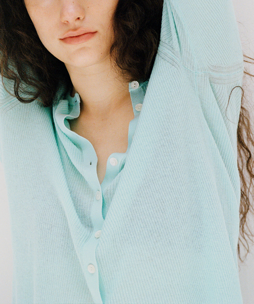 FRAMeWORK(フレームワーク)の「≪追加≫スイビコットンリブカーディガン(カーディガン/ボレロ・レディース・チャコールグレー/ブルー/アイボリー・FREE)」の5枚目の写真