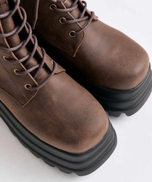 OLIVE des OLIVE（オリーブデオリーブ）の「レースアップ厚底ショートブーツ（ブーツ・レディース・ブラック/ブラウン・MEDIUM/SMALL/LARGE）」の12枚目の写真
