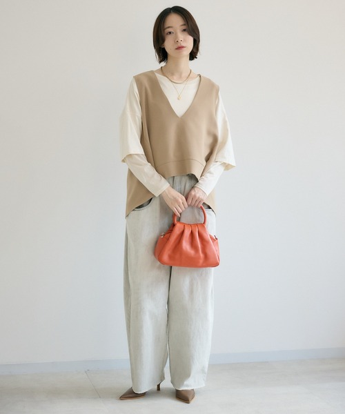 Paradise Picnic(パラダイスピクニック)の「TRANOI. バックスリットキーネックジレ(ベスト・レディース・ブラック/チャコールグレー/ベージュ/アイボリー・FREE)」の22枚目の写真