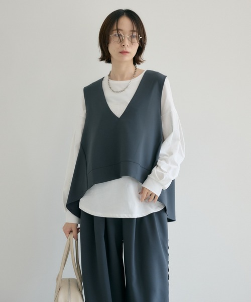 Paradise Picnic(パラダイスピクニック)の「TRANOI. バックスリットキーネックジレ(ベスト・レディース・ブラック/チャコールグレー/ベージュ/アイボリー・FREE)」の18枚目の写真