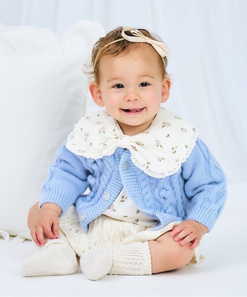 apres les cours（アプレレクール）の「【洗える】ポンポンニットベビーカーディガン（その他ベビーウェア・キッズ・アイボリー/サックスブルー・70/80）」の9枚目の写真