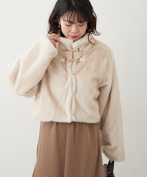 continuer de NICE CLAUP（コンティニューデナイスクラップ）の「ビット付MIXファーショートジャケット（ブルゾン・レディース・ベージュ/アイボリー/ブラウン・FREE）」の6枚目の写真