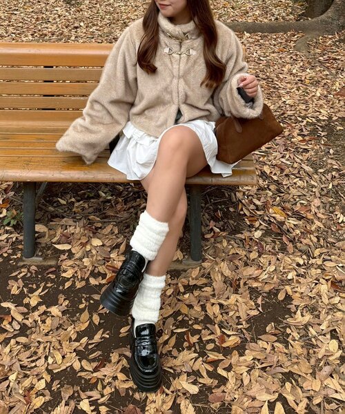 continuer de NICE CLAUP（コンティニューデナイスクラップ）の「ビット付MIXファーショートジャケット（ブルゾン・レディース・ベージュ/アイボリー/ブラウン・FREE）」の13枚目の写真