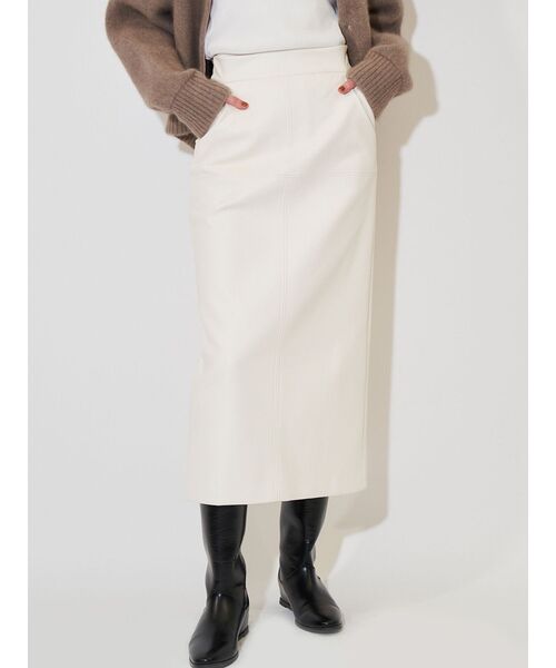 ELENDEEK(エレンディーク)の「フェイクレザースカート(スカート・レディース・ブラック/オフホワイト/ブラウン・02/01)」の2枚目の写真