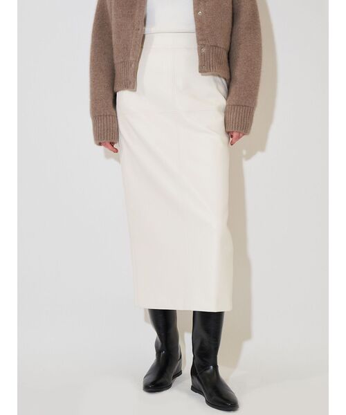 ELENDEEK(エレンディーク)の「フェイクレザースカート(スカート・レディース・ブラック/オフホワイト/ブラウン・02/01)」の15枚目の写真