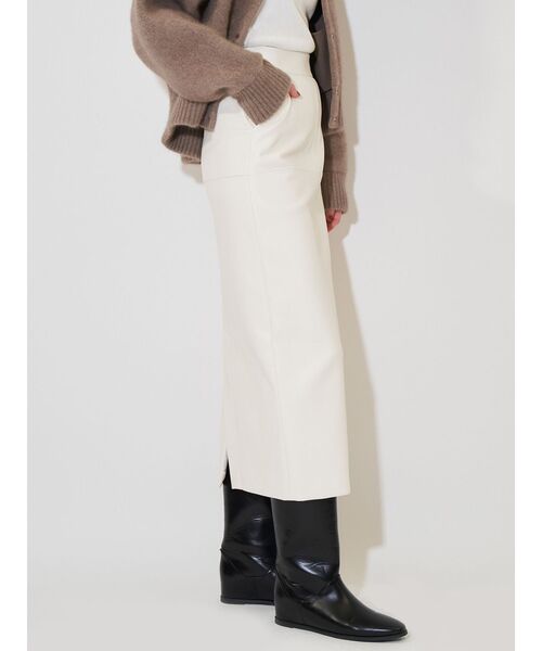 ELENDEEK(エレンディーク)の「フェイクレザースカート(スカート・レディース・ブラック/オフホワイト/ブラウン・02/01)」の16枚目の写真