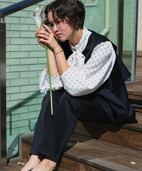 titivate(ティティベイト)の「【26SS新作/2026 CEREMONY COLLECTION/セレモニー/オケージョン/入卒式】ストレッチ美脚テーパードタックパンツ(その他パンツ・レディース・ブラック/ホワイト系その他/ネイビー・M/S/SP/L)」の6枚目の写真