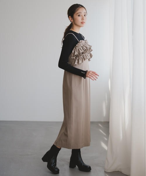 MISCH MASCH(ミッシュマッシュ)の「2025秋冬新作 ダブルフリルキャミワンピース(ジャンパースカート・レディース・ブラック×ホワイト/ベージュ/グレー・M/S)」の4枚目の写真