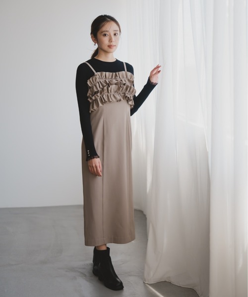 MISCH MASCH(ミッシュマッシュ)の「2025秋冬新作 ダブルフリルキャミワンピース(ジャンパースカート・レディース・ブラック×ホワイト/ベージュ/グレー・M/S)」の6枚目の写真