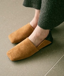 Soft suede square flat shoes / ソフトスエードスクエアフラットシューズ
