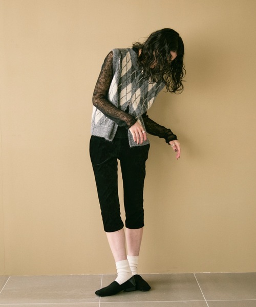 Lutim by u(ルチバイユー)の「Soft suede square flat shoes / ソフトスエードスクエアフラットシューズ(パンプス・レディース・ブラック/キャメル・24.5/23.5)」の9枚目の写真