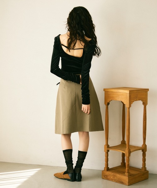 Lutim by u(ルチバイユー)の「Soft suede square flat shoes / ソフトスエードスクエアフラットシューズ(パンプス・レディース・ブラック/キャメル・24.5/23.5)」の21枚目の写真