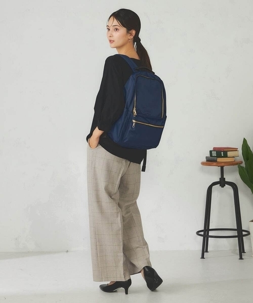 a.v.v(アーヴェヴェ)の「【多機能/A4収納可能】ナイロンリュック(バックパック/リュック・レディース・ブラウン/ブラック/ネイビー・38)」の7枚目の写真