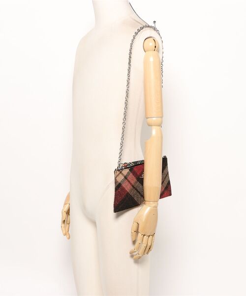 Vivienne Westwood(ヴィヴィアンウエストウッド)の「SMALL FLAT ZIP CLUTCH(クラッチバッグ・レディース・チェック・FREE)」の5枚目の写真