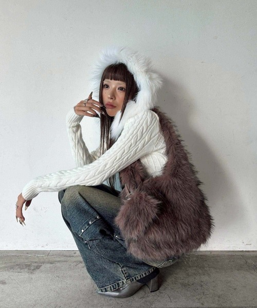 ミニポーチ付き ファーバッグ（ハンドバッグ）｜d.i.a.（ダイヤ）の