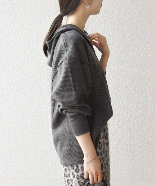 SHIPS any（シップス エニィ）の「SHIPS any:〈手洗い可能〉起毛 ワッフル ハーフジップ フーディー プルオーバー（Tシャツ/カットソー・レディース・オレンジ/オフホワイト/チャコールグレー・ONE SIZE）」の16枚目の写真