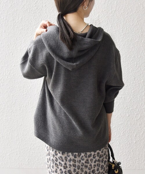 SHIPS any（シップス エニィ）の「SHIPS any:〈手洗い可能〉起毛 ワッフル ハーフジップ フーディー プルオーバー（Tシャツ/カットソー・レディース・オレンジ/オフホワイト/チャコールグレー・ONE SIZE）」の17枚目の写真