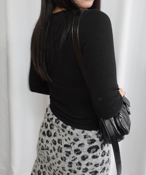 Lots of Love（ロッツオブラブ）の「フロントリボンレイヤードフリルトップス（Tシャツ/カットソー・レディース・アイボリー/グレー/ブラック・M）」の9枚目の写真